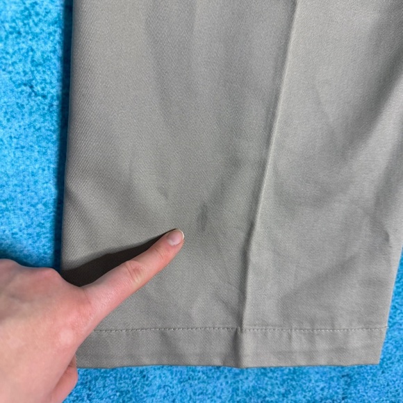 IZOD American Chino Pants Tan 34x34 Flat Front Straight Fit Wrinkle Free NWT - Picture 9 of 16